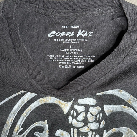 Cobra Kai The Karate Kid Chrome Logo Black T-Shirt - L - Picture 3 of 4